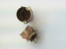 B7G SKIRTED BRITISH VALVE/TUBE BASE (PACK OF 2PCS)