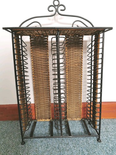 Vintage metal wicker rack - metal, cd