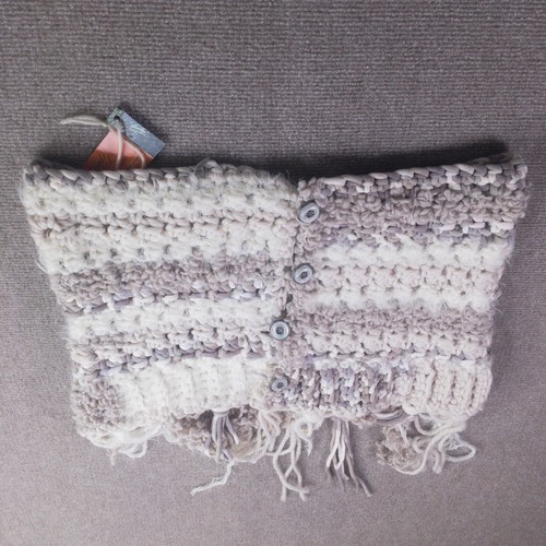Scarf dogwood flat - dogwood, neck