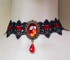 Hanary Gothic Layered Pendant