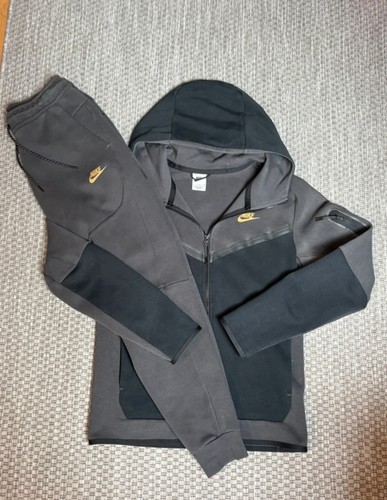 Nike tech fleece old - , season