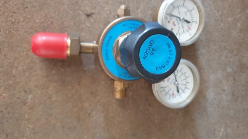 Wescol oxygen regulator - regulator, and