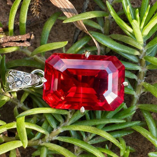 Natural red ruby emerald - 24, ct
