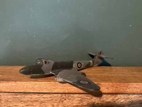 Airfix gloucester meteor - 1:72,