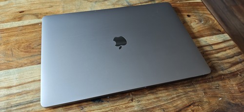 Macbook pro 8gb - 16,,