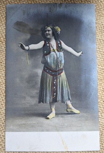 Edwardian girl ballet dancer - ballet,