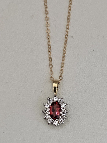 Dainty 9ct gold - 9ct,