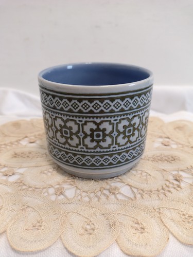 Vintage sugar bowl - sugar, no