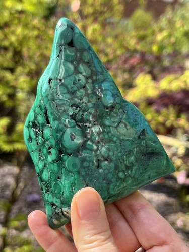 Large malachite specimen - large,
