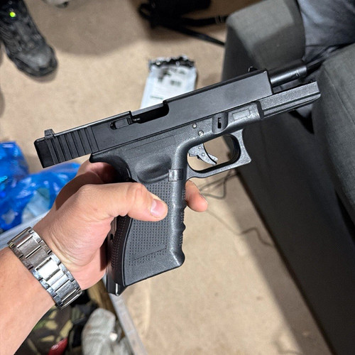 Airsoft fully automatic glock