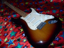 AWESOME FENDER MEXICAN STANDARD STRAT , SUNBURST, MAPLE , FULLY SET UP