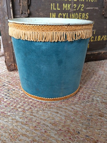 Vintage velvet tassel - velvet, metal