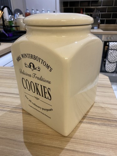 Mrs winterbottom cookie - mrs,