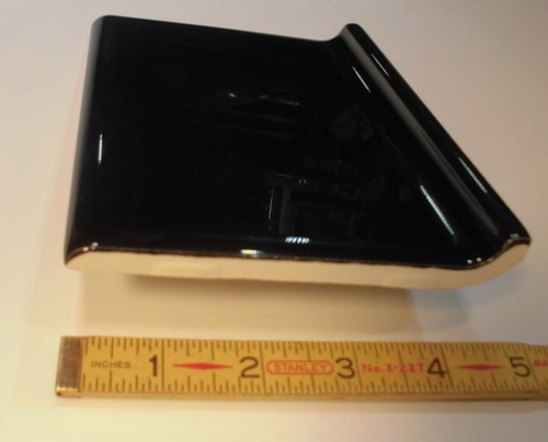 Glossy black bullnose - black,