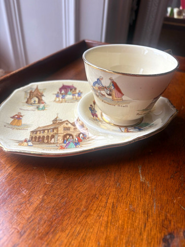 Vintage royal winton - royal,