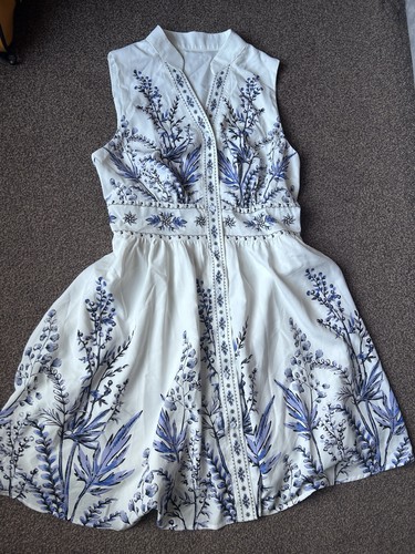 White blue floral sleeveless - &,