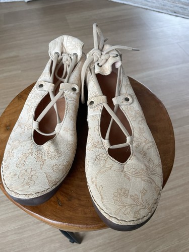 Think leather cream - leather, cream/caramel