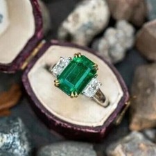 4Ct Green Emerald &