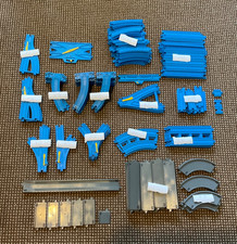 Tomy Trackmaster Thomas the Tank Engine Track and Road 162 Pieces.
