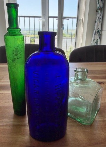 Blue chemist green - blue, chemist,