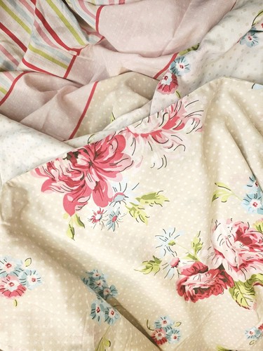 Shabby chic cottage roses - shabby,