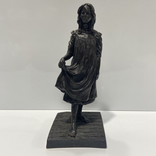 Jeanne rynhart figurine - jeanne,