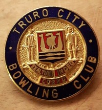 BOWLING CLUB BADGES and PINS -