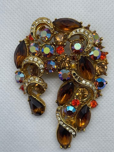 Sphinx vintage crescent moond - sphinx,