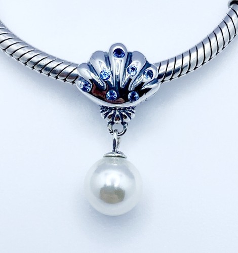 Pearl clam shell charm bead - shell,