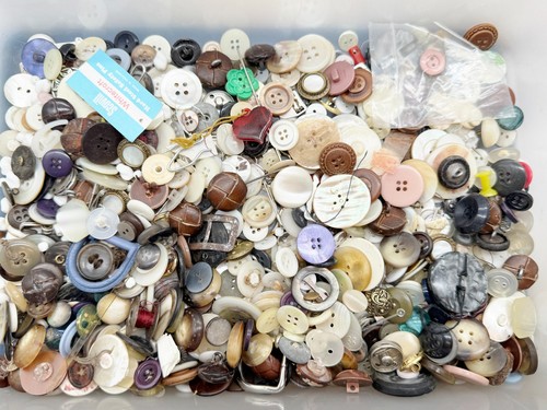 Vintage buttons bulk lot - bulk,