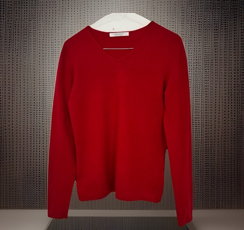 Deane white red - &,