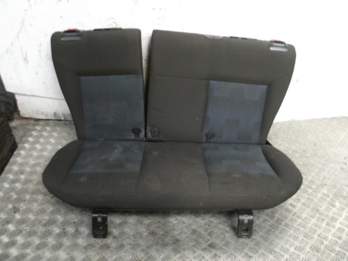 Ford fiesta 2nd row - 2nd, seat