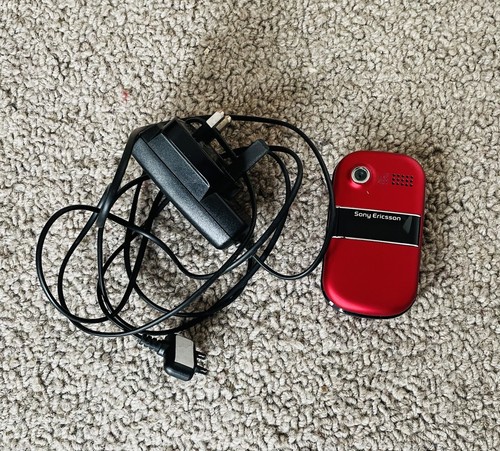 Sony ericsson z320 red - -,