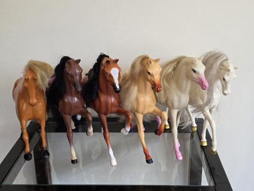 Lot barbie mattel horses - of,
