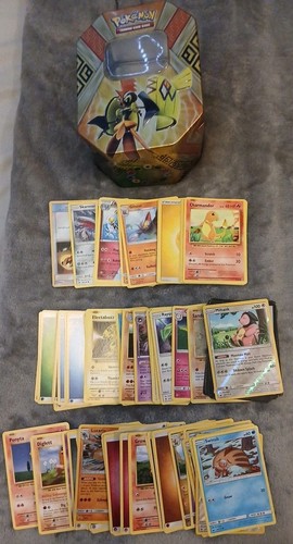 Selection pokemon cards - selection, of