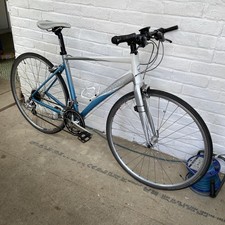 Giant Dash 4 Hybrid Bike Bicycle Size Medium