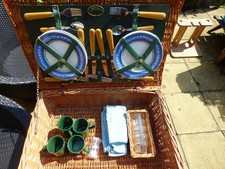 OPTIMA Wicker Picnic Basket