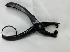 VNTG McGill M.P. Co Hole Punch