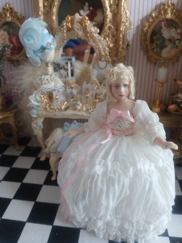Porcelin child dolls - 1/12,