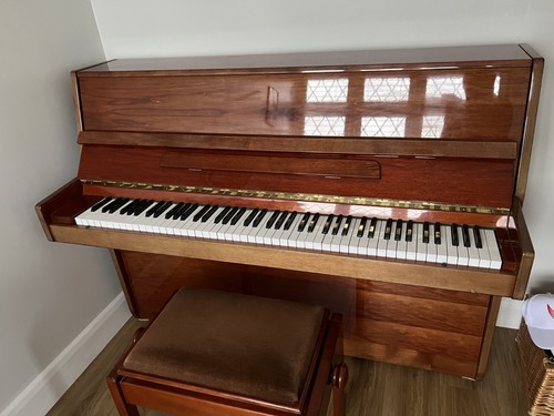 Berry upright piano - piano, pre
