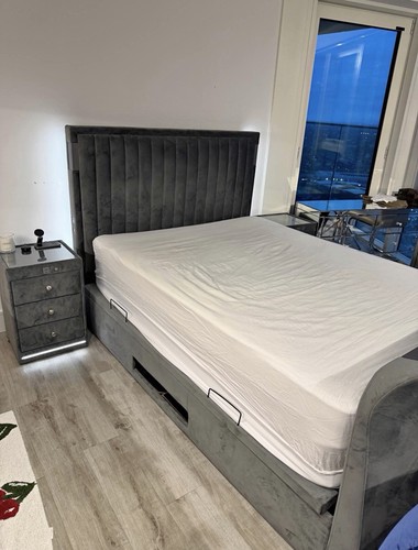 King size bed - tv, with