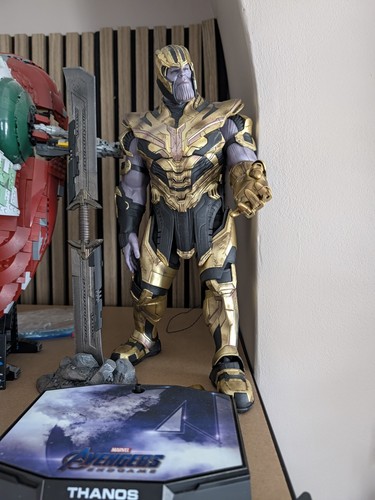Hot toys thanos scale - hot,