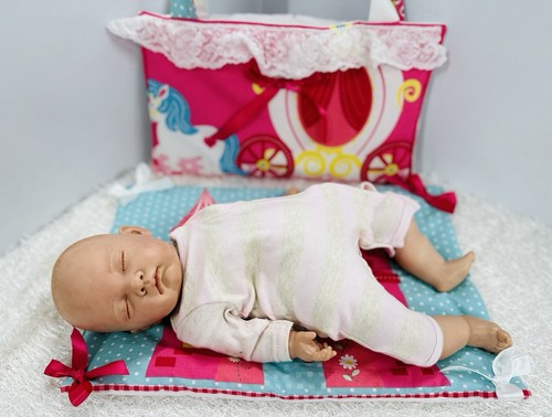Bag changing mat for reborn - &,