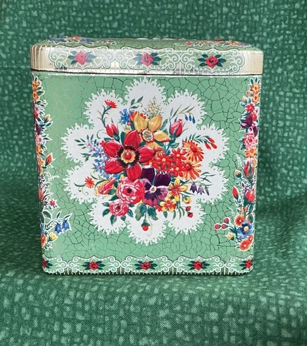 Vintage holland tin - holland,