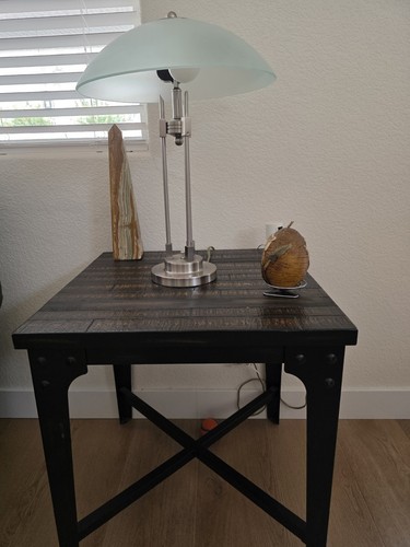 Gray mesh back swivel - back,