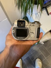 Vintage Fujifilm FinePix 4900