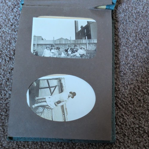 Vintage 1920s photo - , &