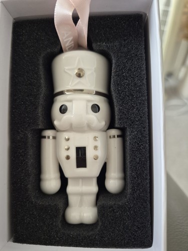 Pandora 2024 white - 2024, ceramic