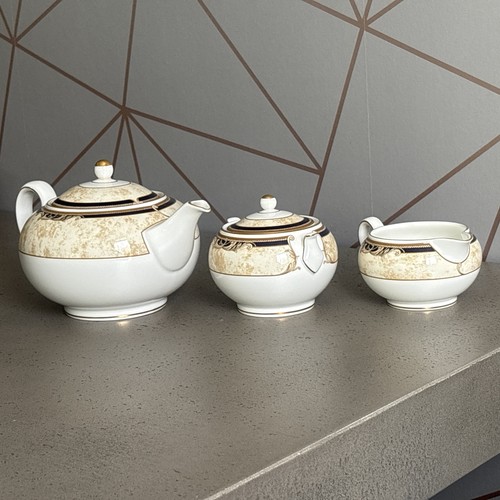Wedgwood cornucopia teapot - wedgwood,