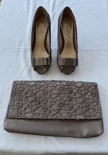 Lunar size taupe lacey shoes - 6,